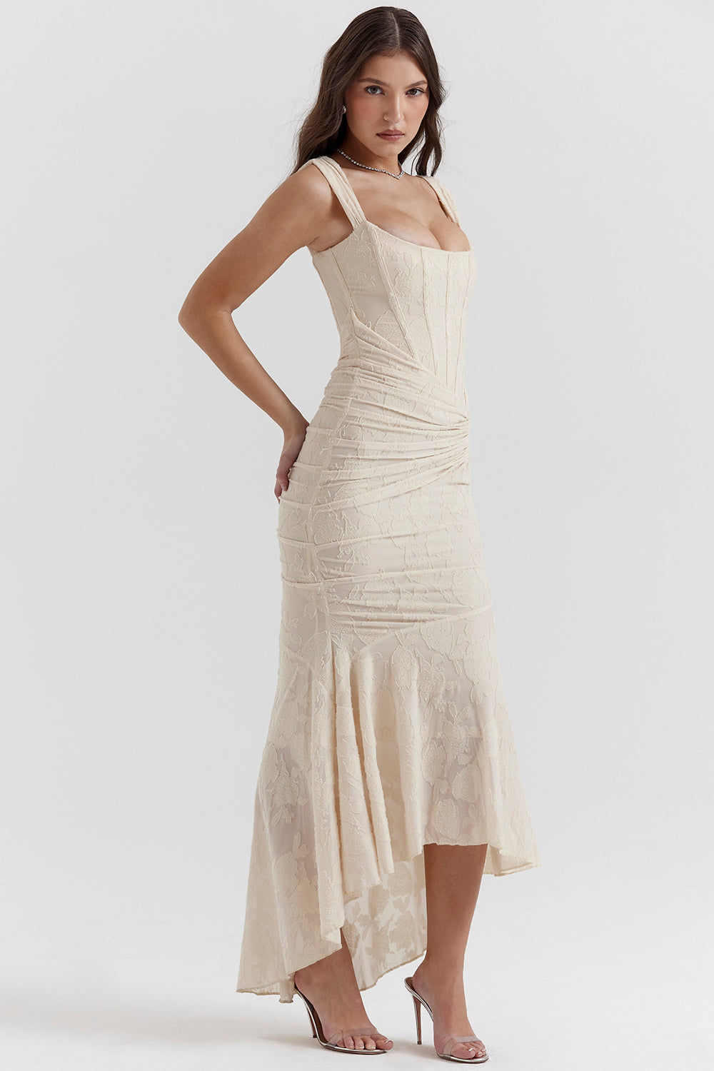 Zoey – Elegant Dress with Defined Waist